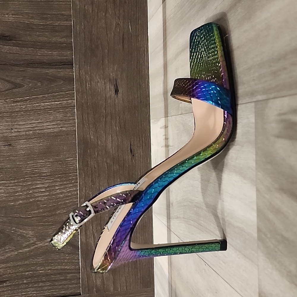 Steve Madden Rainbow Heel